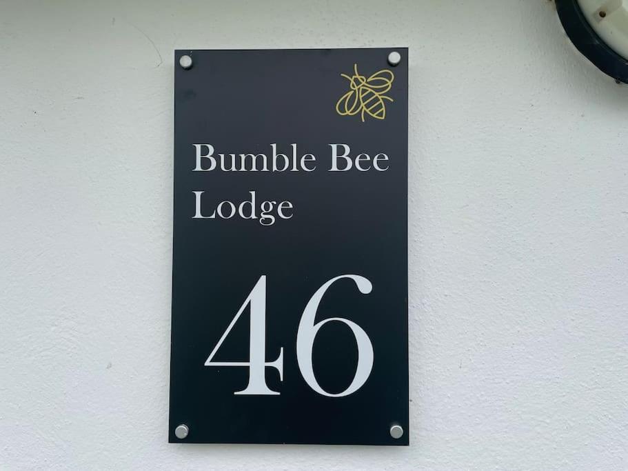 Saint Cleer Bumblebee Lodge מראה חיצוני תמונה